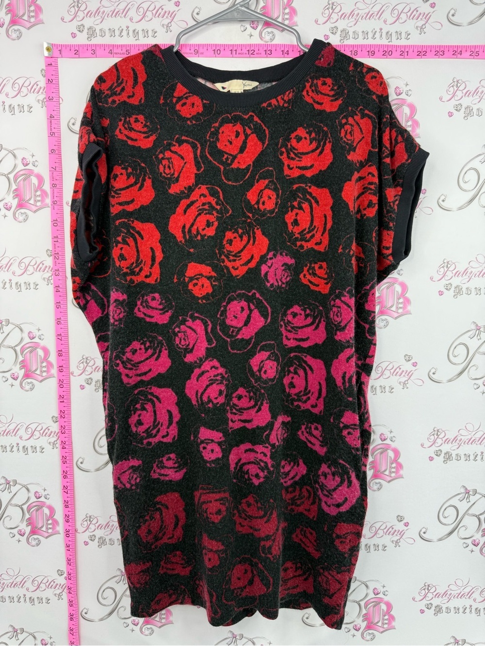 YUMI dress knit Black Knit Shift Dress with Red and Magenta Rose Print